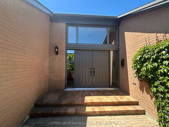 3rd image of 50 Fiddlers Green Rd #51