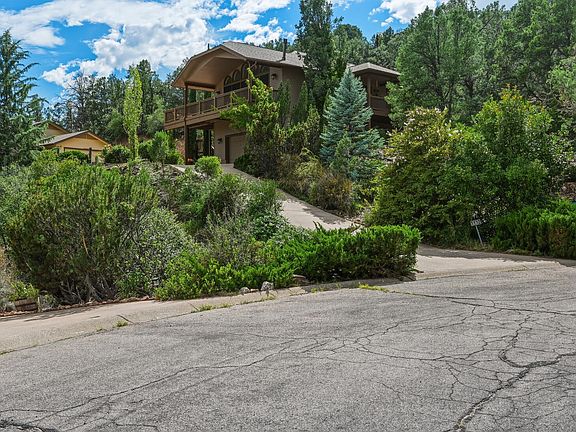 2nd image of 1112 N Monte Rosa Ln