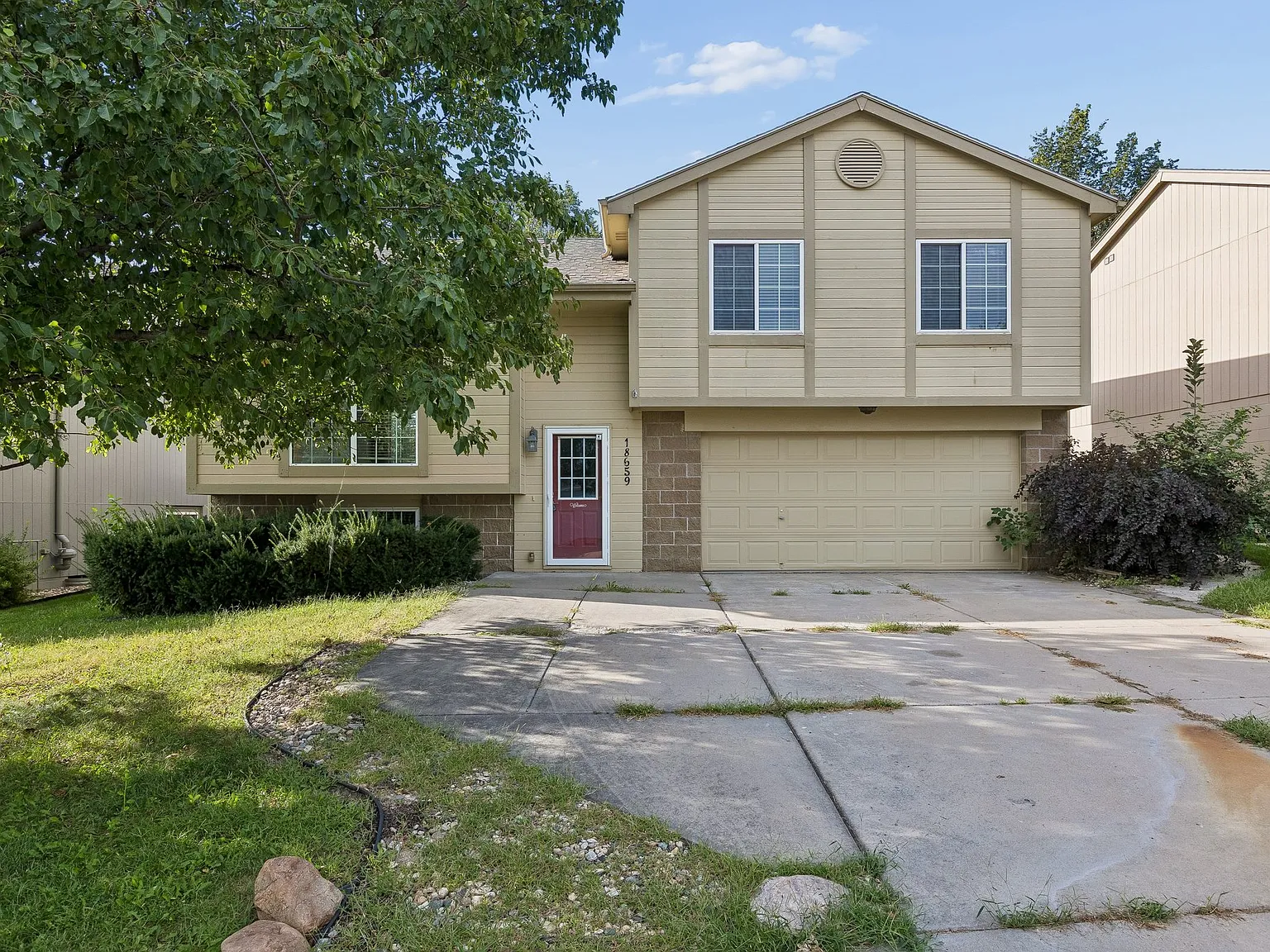 3 bed, 1500 sqft, $2,000 — Photo 1