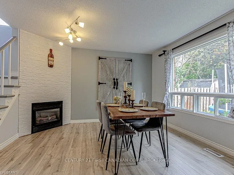91 Meadowridge Rd — Photo 10
