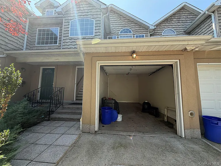 12 Yennicock Ave — Photo 9