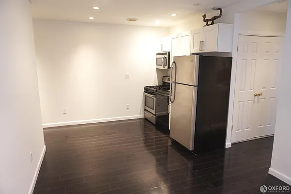 Rented by Oxford Property Group | media 6