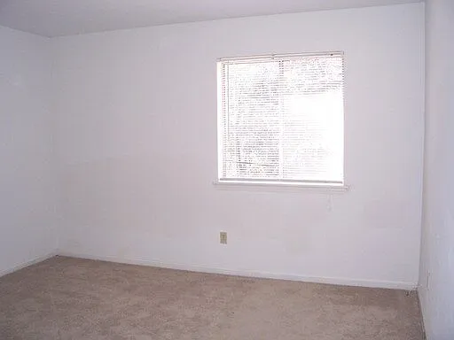 1402 Lazy Brk #B-apt B — Photo 4