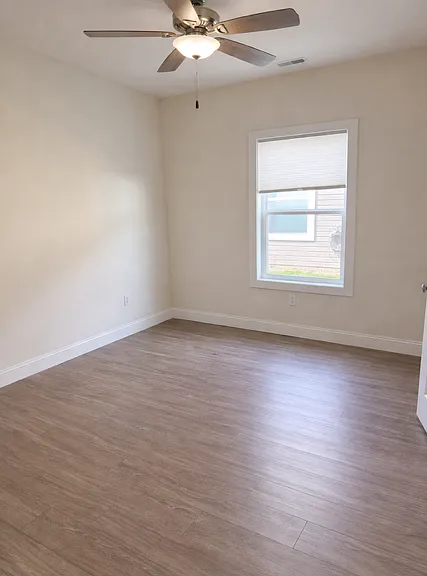 21 Longbranch Dr — Photo 3