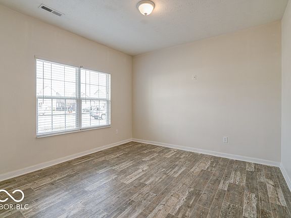 4th image of 2452 Bristol Dr