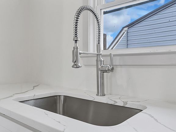 3rd image of 25 Tremont St