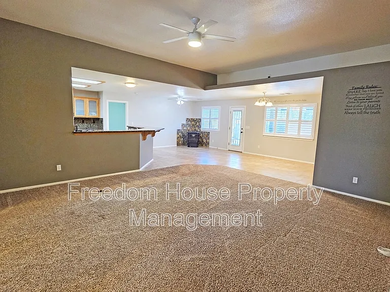 111 Mondale Ct — Photo 13