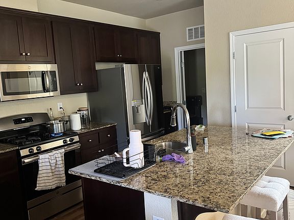 5th image of 28 Morell Ct