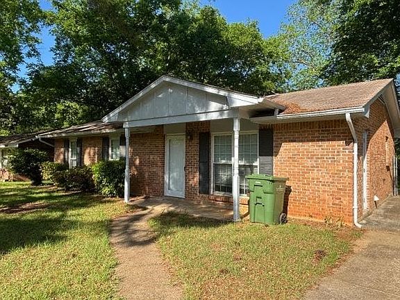 3rd image of 416 Pecan Tree Dr