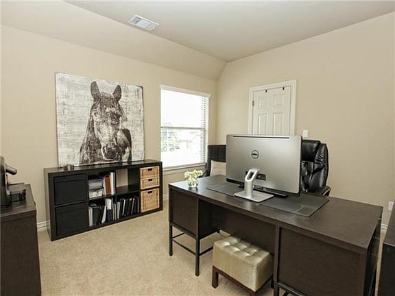 5th image of 1023 Waimea Ct