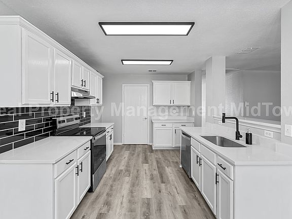 4th image of 2205 Bolivar Dr
