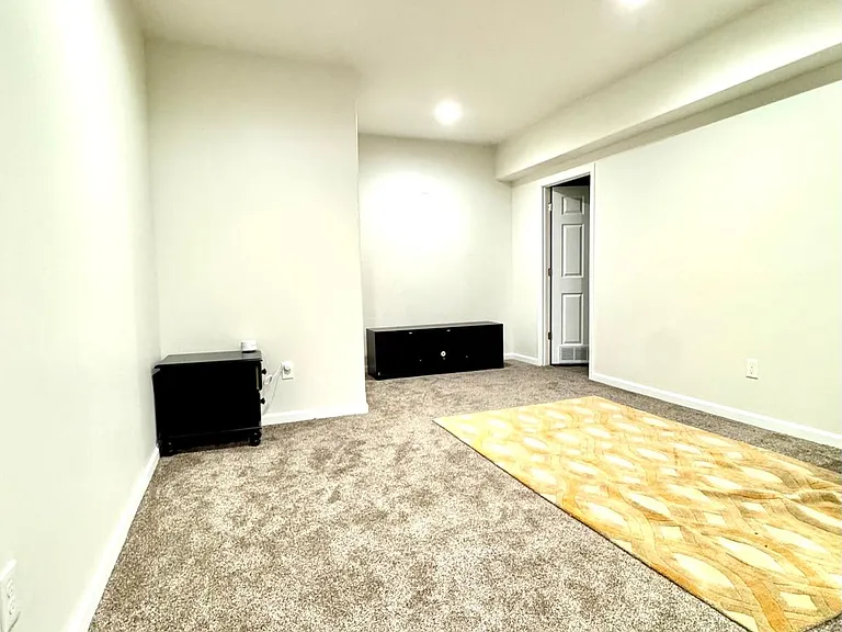 4318 S 198th St — Photo 33