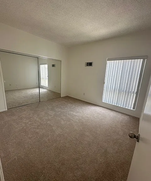 1409 Midvale Ave — Photo 6