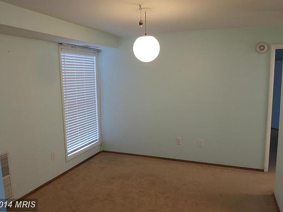 3rd image of 11923 Parklawn Dr APT T3