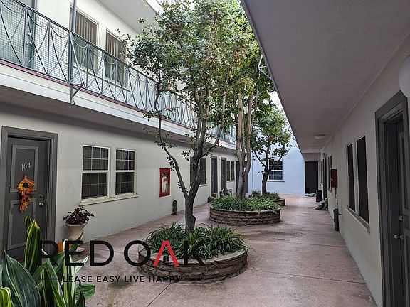 3rd image of 615 1/4 N Rossmore Ave #308