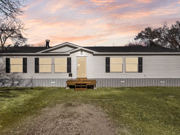 1906 Evelyn St, Quinlan, TX 75474