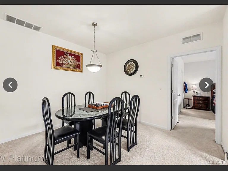 S Pointe Ln — Photo 3
