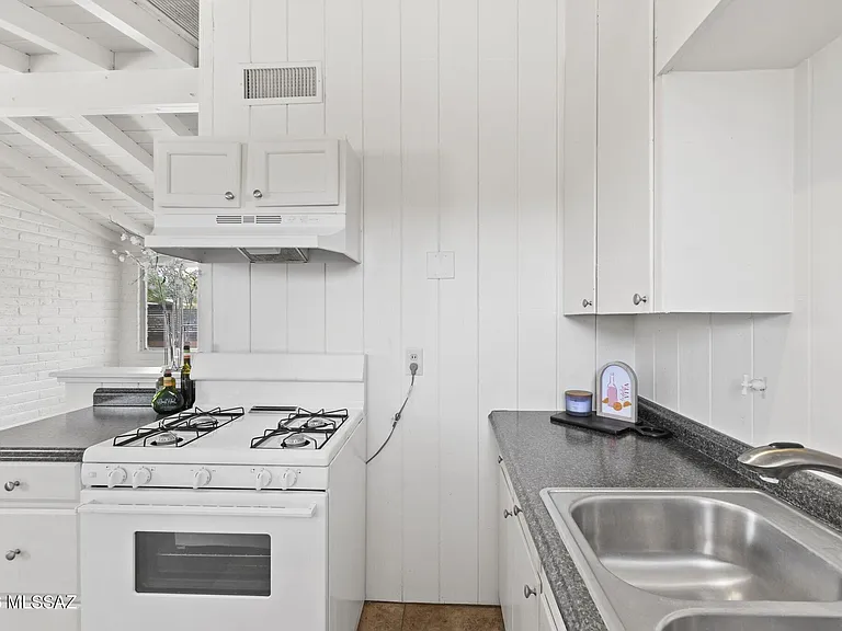 2508 E Seneca St #3 — Photo 18