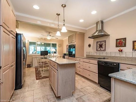 5th image of 415 Oak Haven Dr #415