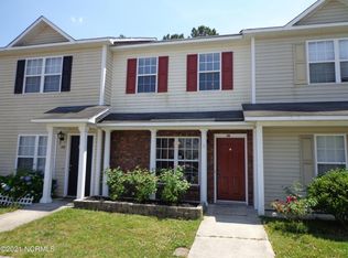 102 Meadowbrook Ln, Jacksonville, NC 28546