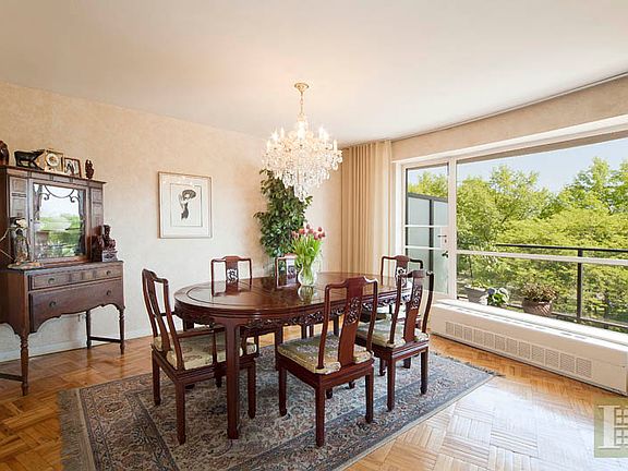 3rd image of 200 Central Park S APT 6B