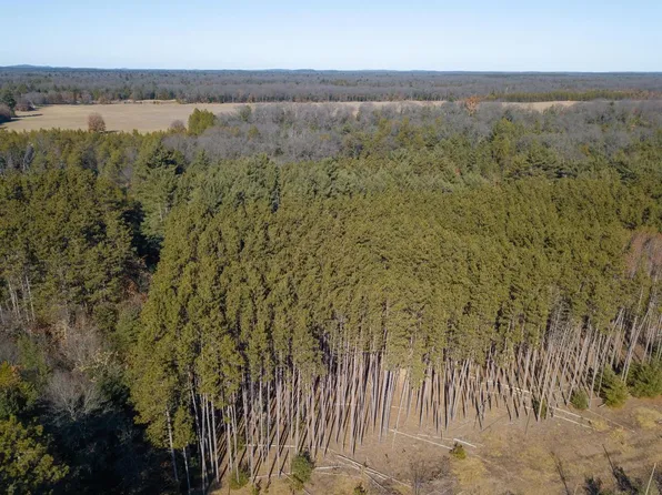 1006 Gem Court, Wisconsin Dells, WI 53965