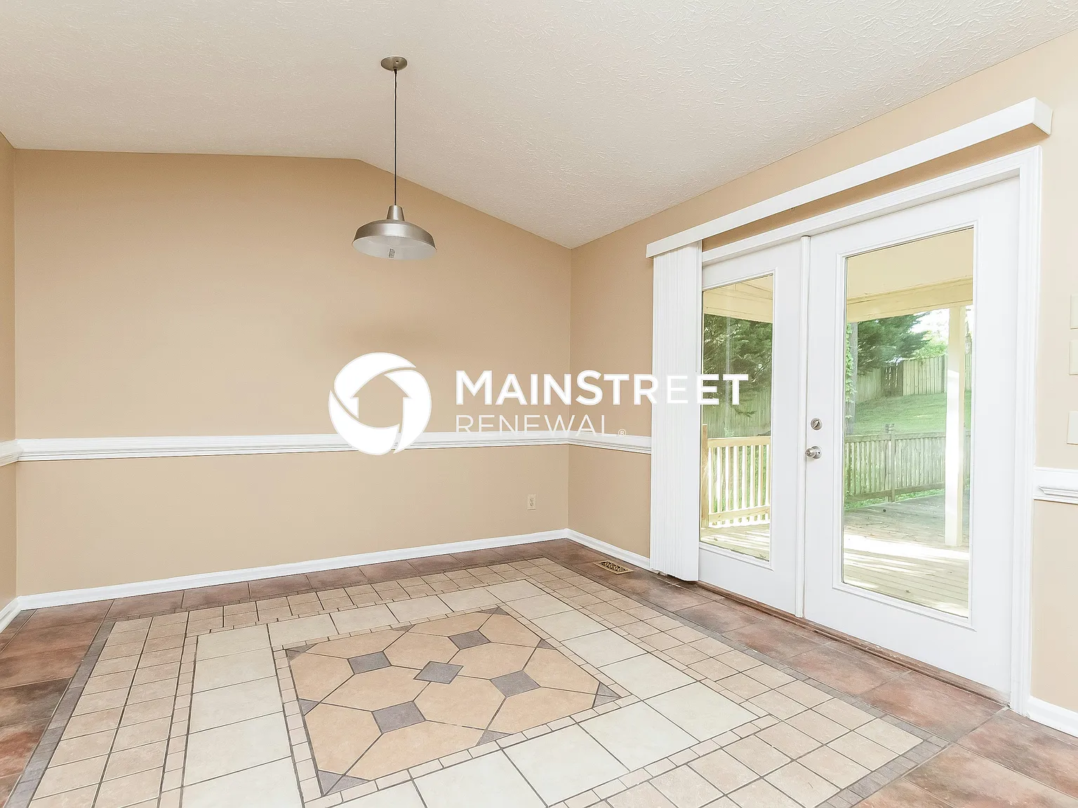 507 Hollow Ct — Photo 4