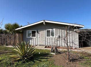 2633 E Lansing Way, Fresno, CA 93726