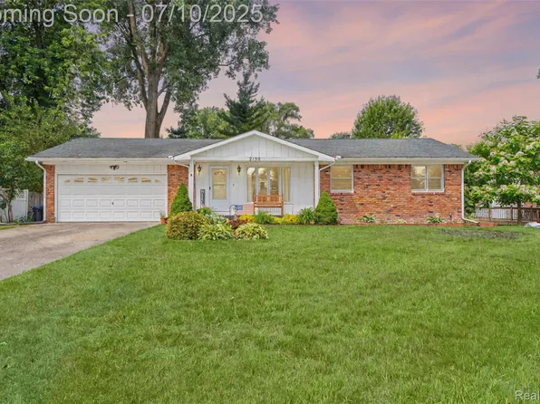 2150 Dunwoodie St, Ortonville, MI 48462