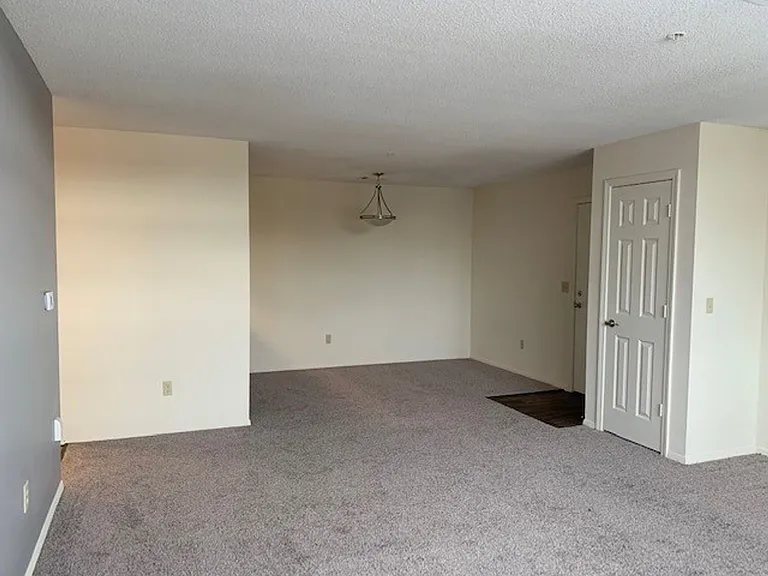 Hamilton at Turman Farms Apartments — Photo 93