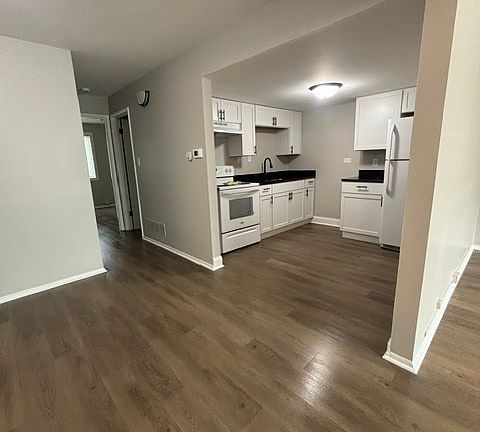 5th image of 1103 Evans Ave #11193390