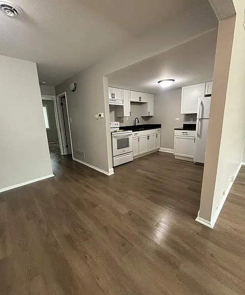 1103 Evans Ave — Photo 50