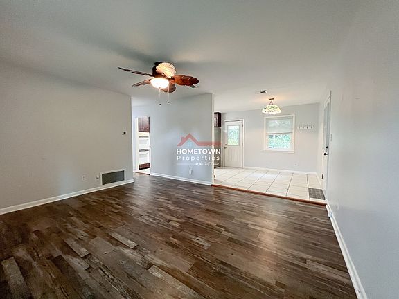 3rd image of 9451 Mabel St