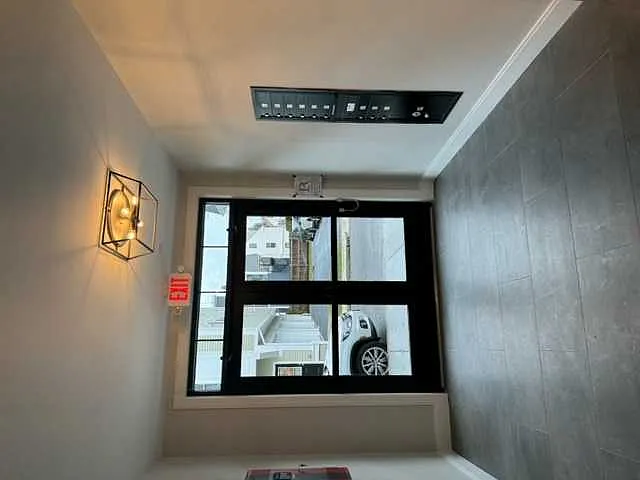 3 bed, $4,950 — Photo 2