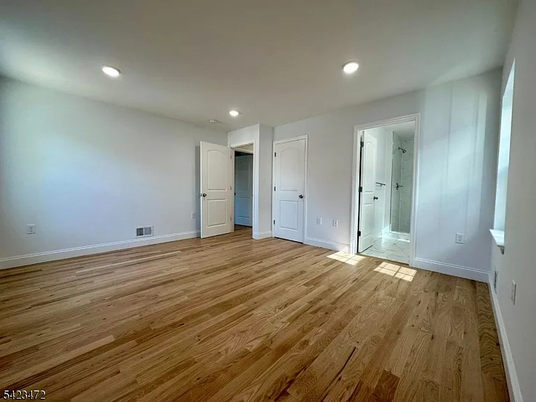 135 Court St — Photo 6