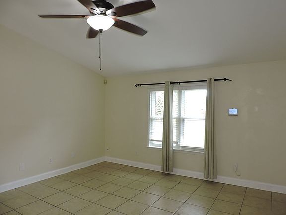 3rd image of 4407 Eastpointe Dr