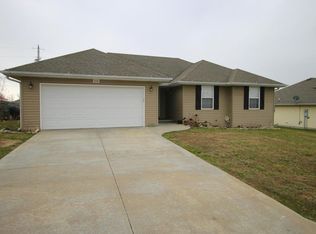 344 Sugar Tree Rd, Sparta, MO 65753