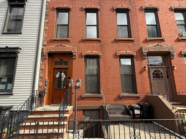 130 Calyer St #2 — Photo 1