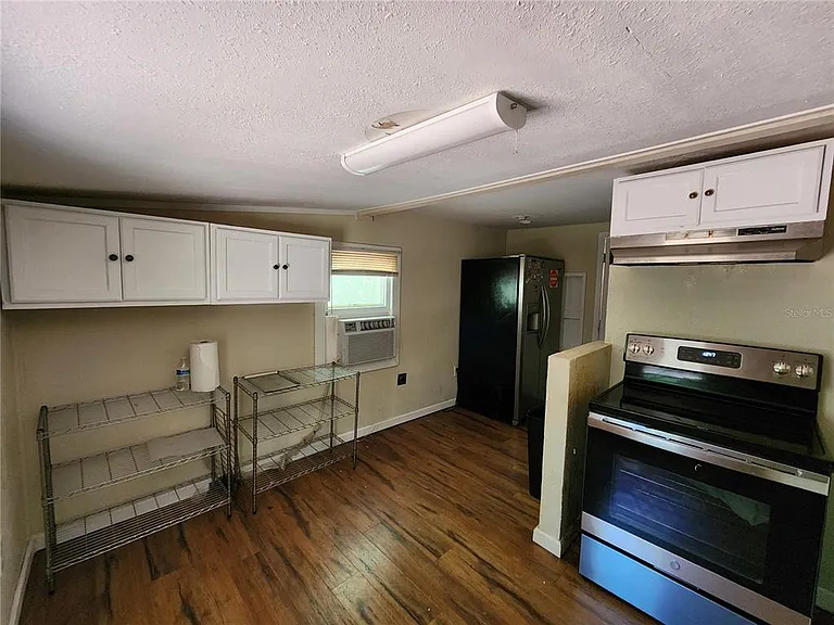 1623 SE 3rd Ave — Photo 12