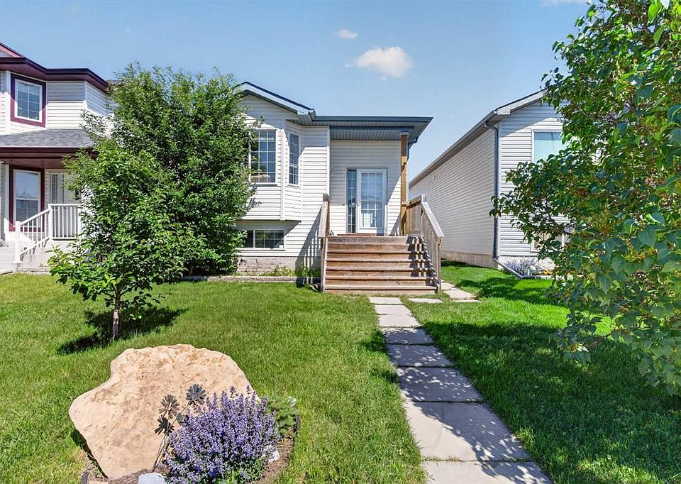 1st image of 173 W Martin Crossing Cres NE