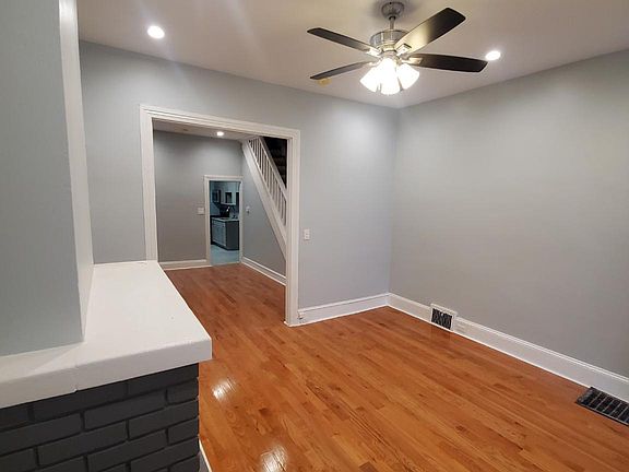 4th image of 1126 W Somerset St