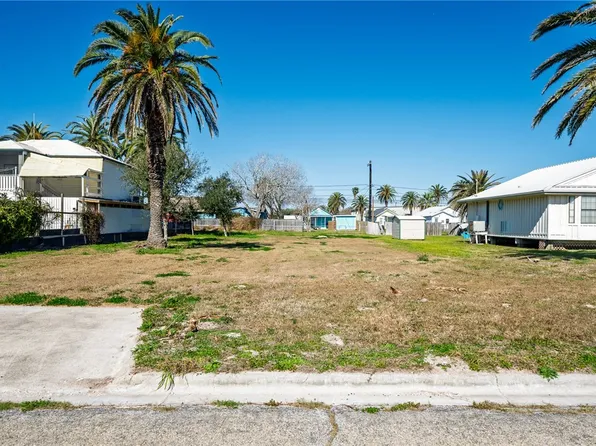 1144 S Arch St, Aransas Pass, TX 78336