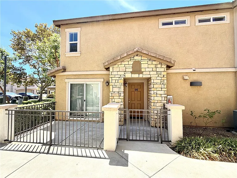 15637 Lasselle St — Photo 23