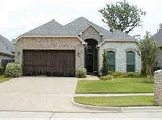 2810 Hollypoint Ct, Arlington, TX 76015