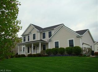 5660 Halwick Dr S, Ravenna, OH 44266