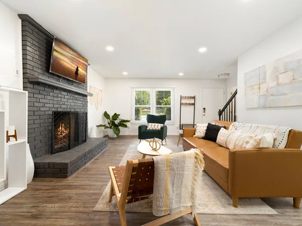 5024 Rea Rd, Charlotte, NC 28226