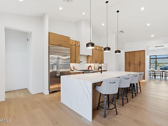 3rd image of 7232 E CAMBRIDGE Avenue