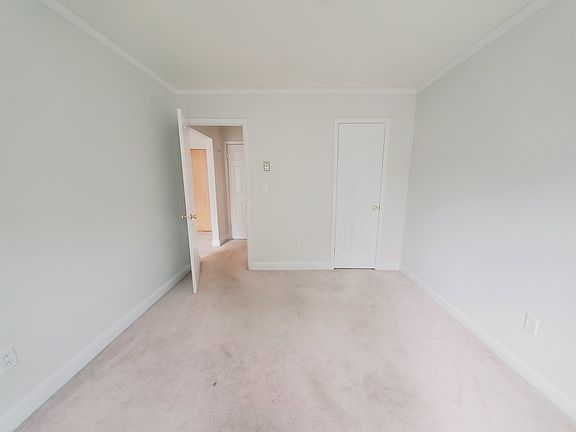 4th image of 27 Oak St #11