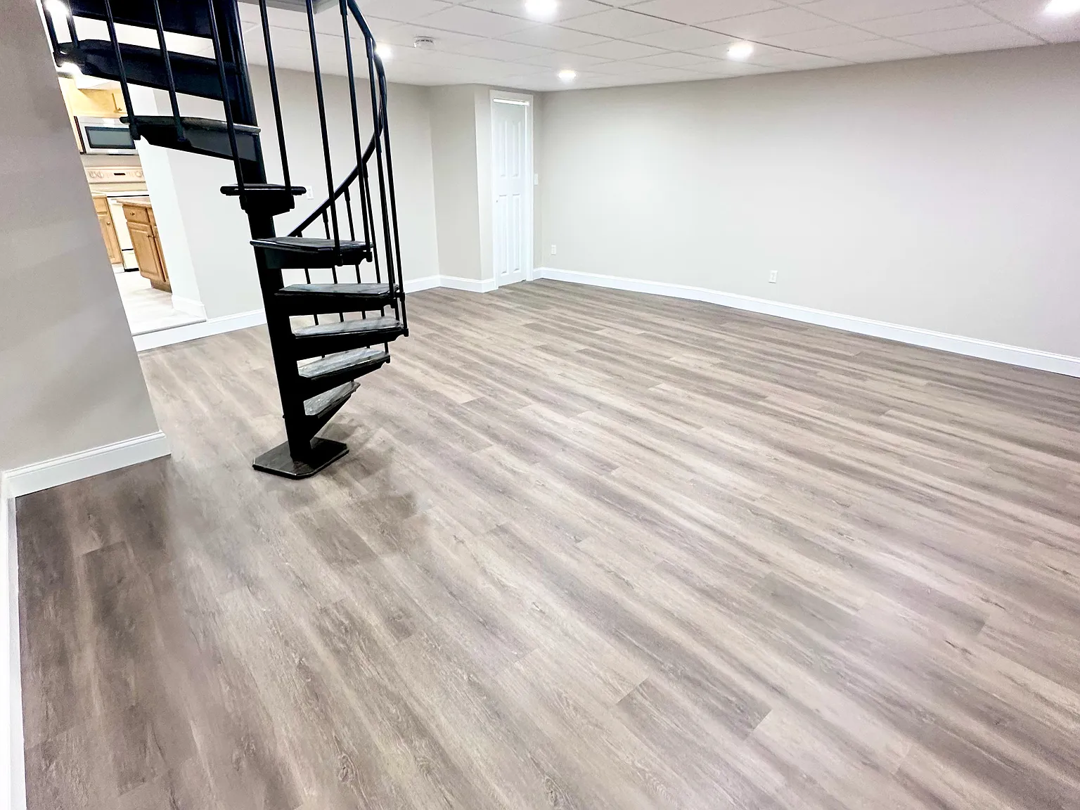 331 Oakridge Ave — Photo 2