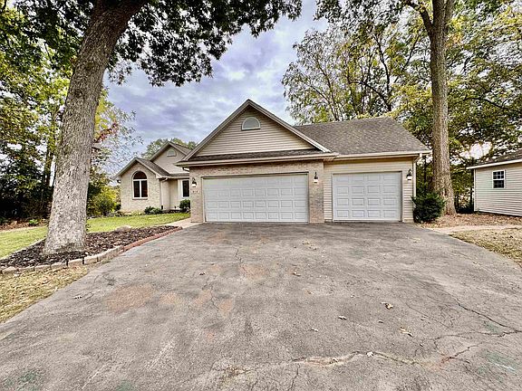 2nd image of 8112 Living Woods Dr